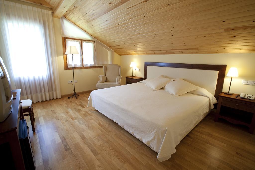 Hotel Estanys Blaus Tavascan Eksteriør bilde