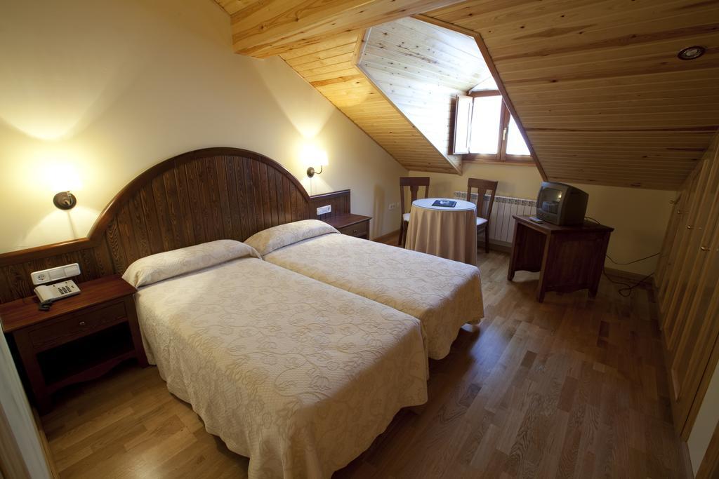 Hotel Estanys Blaus Tavascan Eksteriør bilde